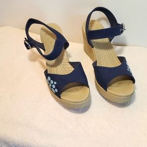 Crocs Wedges, size 9